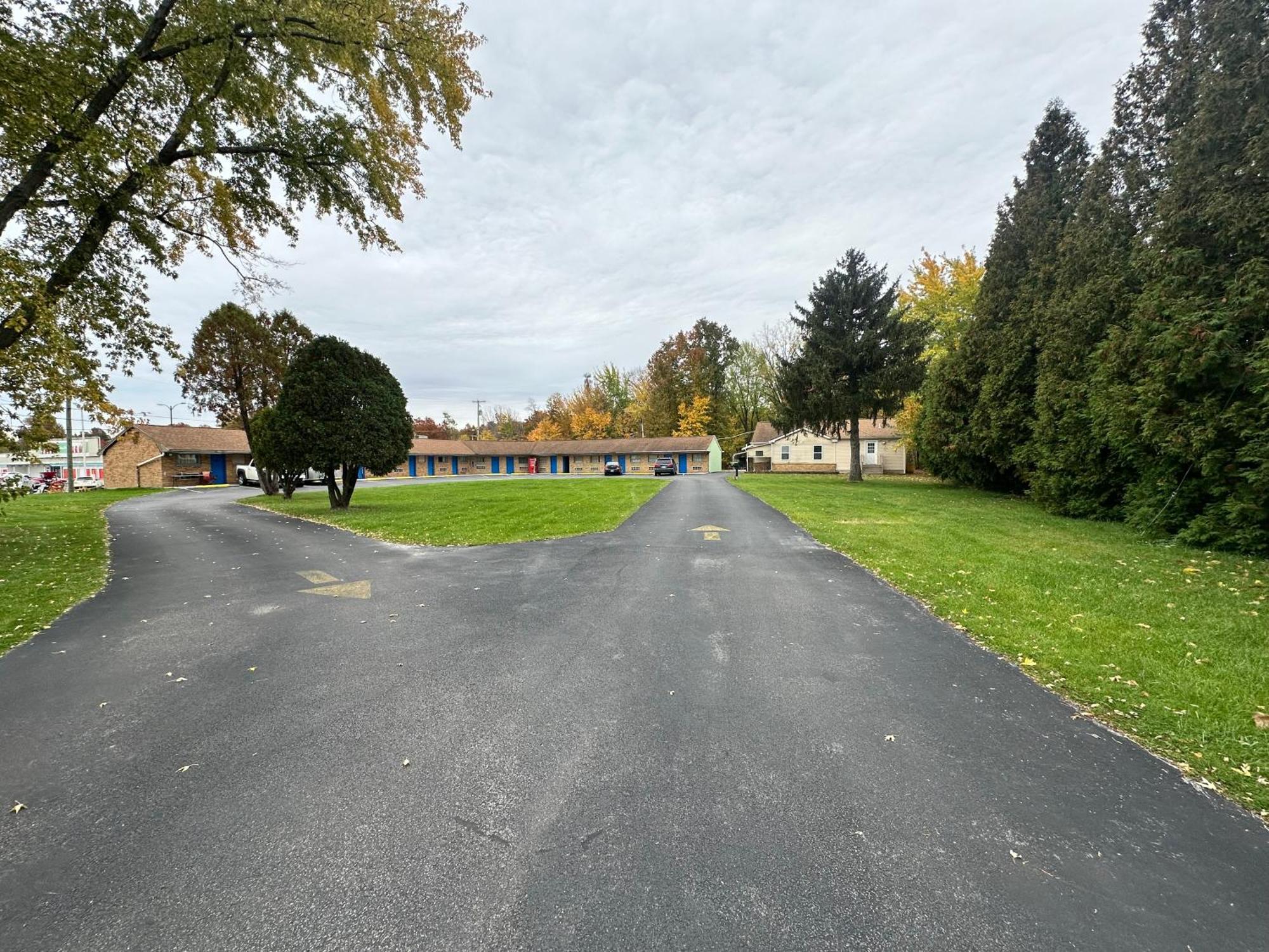 Westgate Manor Motel Austintown & Youngstown Ohio Εξωτερικό φωτογραφία