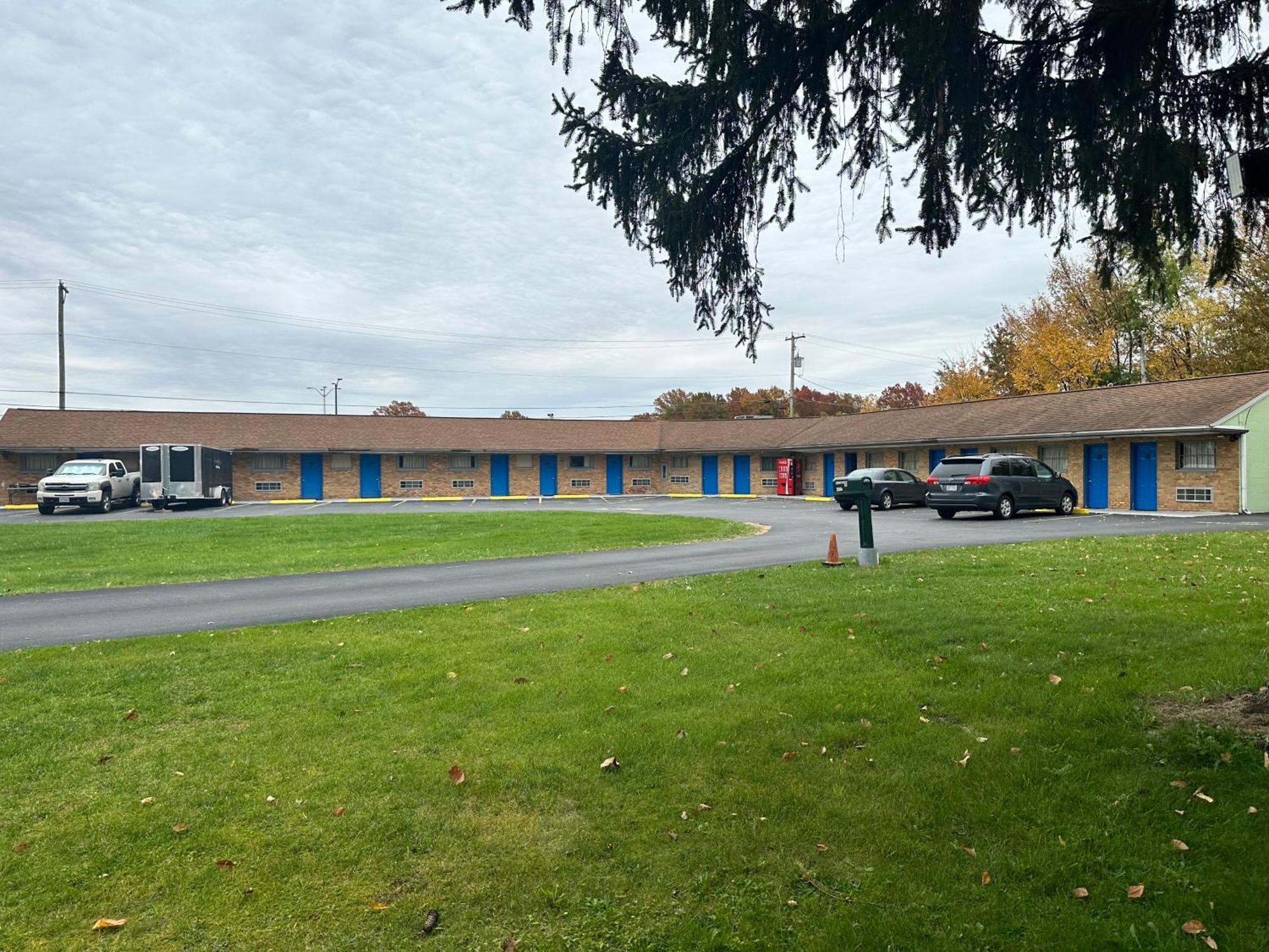 Westgate Manor Motel Austintown & Youngstown Ohio Εξωτερικό φωτογραφία