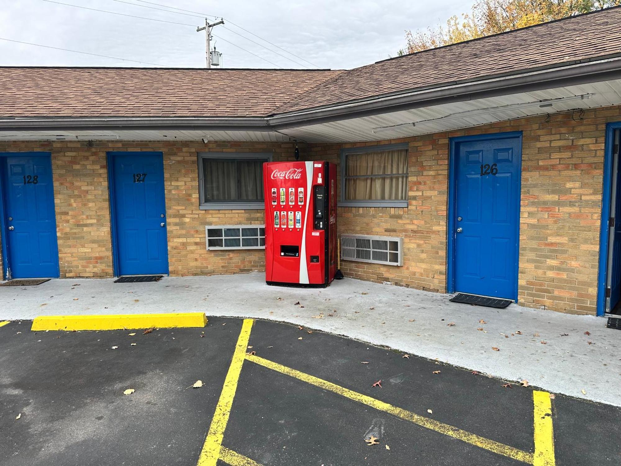 Westgate Manor Motel Austintown & Youngstown Ohio Εξωτερικό φωτογραφία